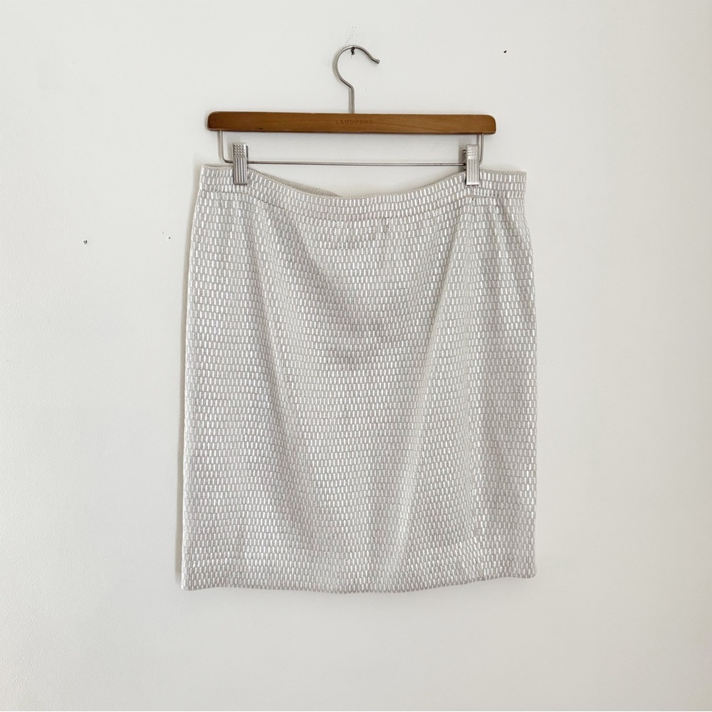 St. John Cream Textured Pencil Skirt
